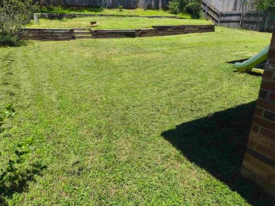 Lawn care service in Midwest City, 73130