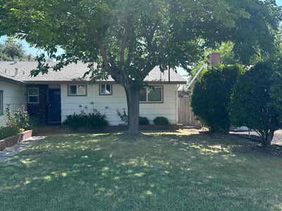 Lawn care service in Roseville, 95678