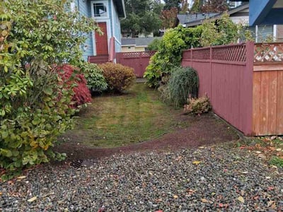 Lawn care service in Des Moines, 98198