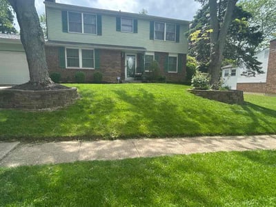Lawn care service in Dayton, 45424