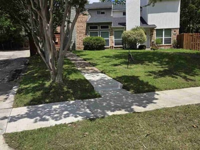 Lawn care service in Dallas, 75214