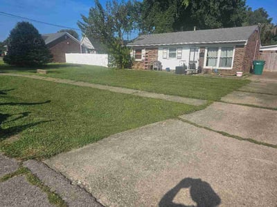 Lawn care service in Louisville, 40272