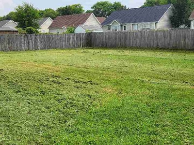 Lawn care service in Clarksville, 37040