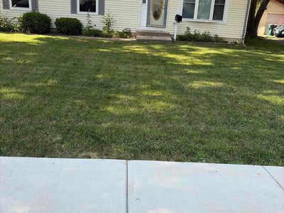 Lawn care service in Batavia, 60510