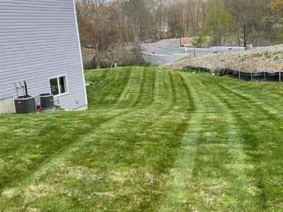 Lawn care service in Shrewsbury, 01545