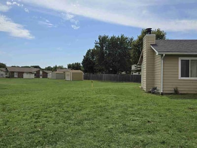 Lawn care service in Wichita, 67208