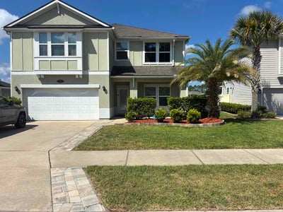 Lawn care service in St. Augustine, 32086
