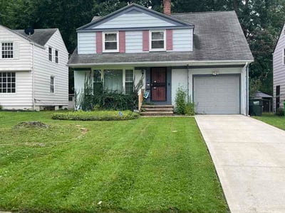 Lawn care service in Warrensville Heights, 44122
