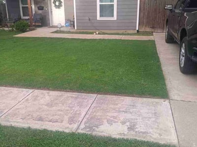 Lawn care service in Fort Worth, 76116