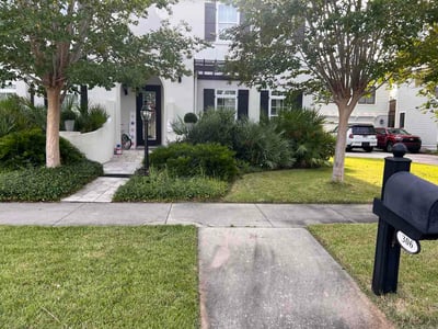 Lawn care service in Panama City Beach, 32407