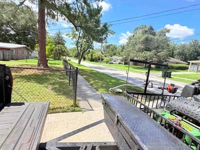 Lawn care service in Jacksonville, 32210