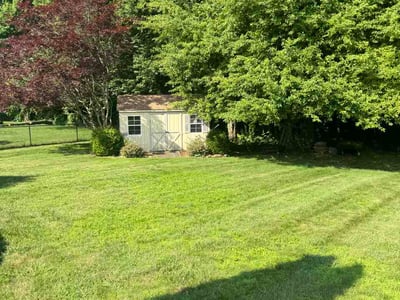 Lawn care service in Enfield, 06082