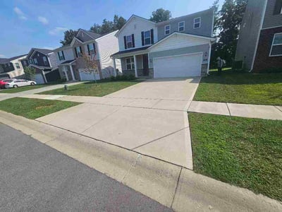 Lawn care service in Louisville, 40229