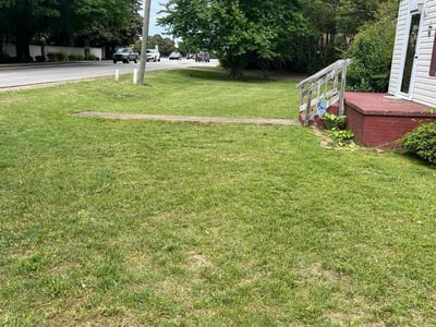 Lawn care service in Greenville, 29607