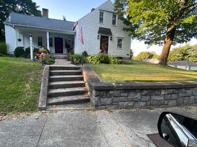 Lawn care service in Waterbury, 06708