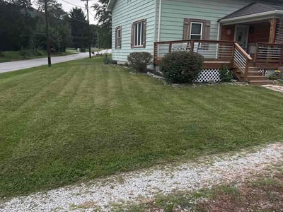 Lawn care service in New Albany, 47150
