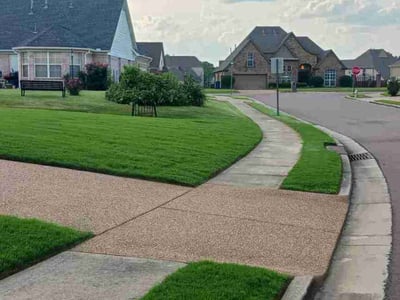 Lawn care service in Memphis, 38125