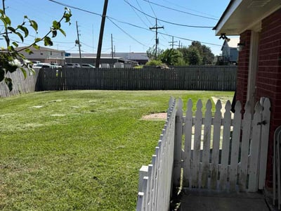 Lawn care service in Chalmette, 70043