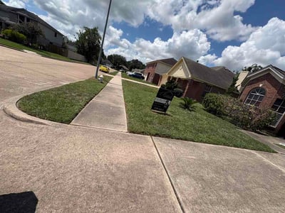 Lawn care service in Houston, 77067
