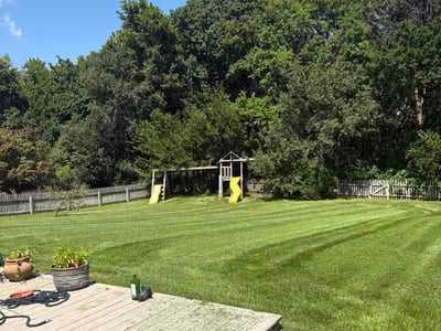 Lawn care service in Dunlap, 61525