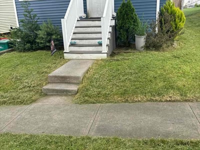 Lawn care service in Utica, 13502