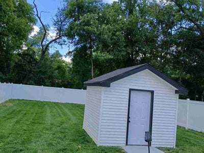 Lawn care service in Southfield, 48075