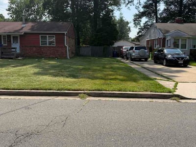 Lawn care service in Alexandria, 22309