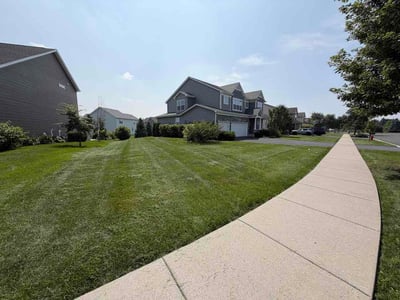 Lawn care service in Plainfield, 60544