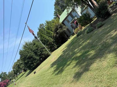 Lawn care service in Clemson, 29631