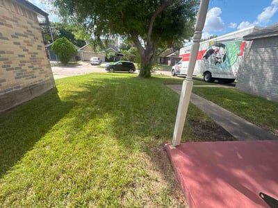 Lawn care service in Houston, 77053