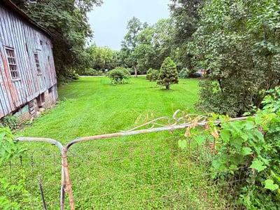 Lawn care service in Binghamton, 13901