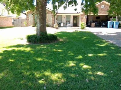 Lawn care service in Flint, 75762