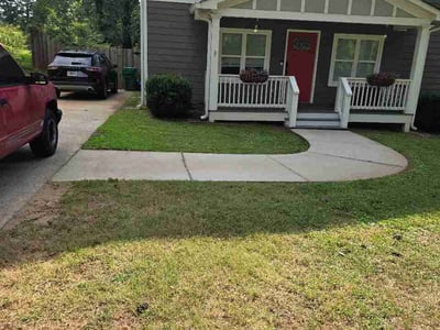 Lawn care service in Atlanta, 30316