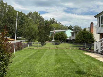 Lawn care service in Stafford, 22554