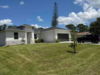 Lawn care service in Palm Bay, 32909