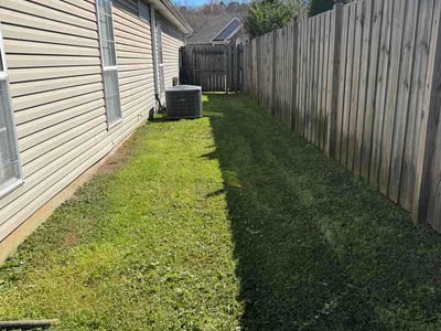 Lawn care service in Pelham, 35124