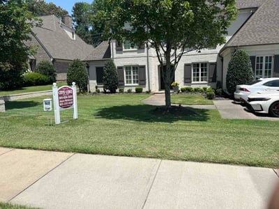 Lawn care service in Collierville, 38017