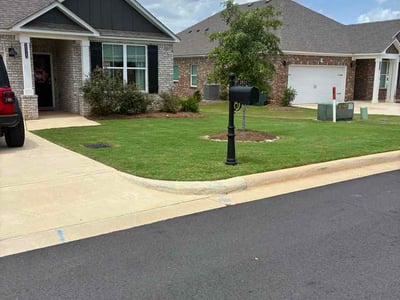 Lawn care service in Auburn, 36830