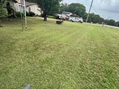 Lawn care service in Burleson, 76028