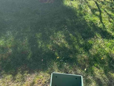 Lawn care service in Minneapolis, 55405
