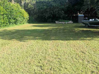 Lawn care service in Lake Panasoffkee, 33538