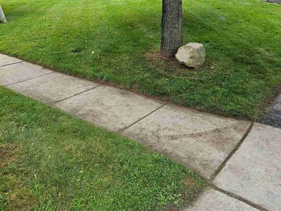 Lawn care service in Groton, 06355