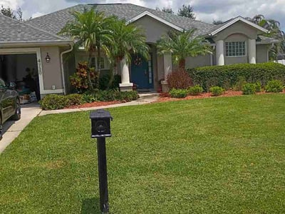 Lawn care service in Vero Beach, 32968