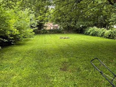 Lawn care service in Springfield, 65802