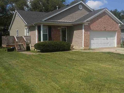 Lawn care service in Shepherdsville, 40165