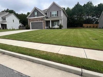Lawn care service in Dallas, 30132