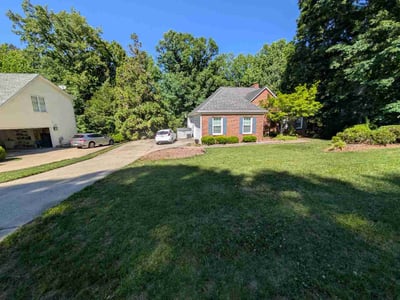 Lawn care service in Gastonia, 28056