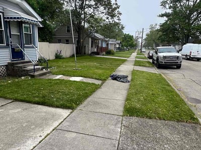 Lawn care service in Warren, 48089