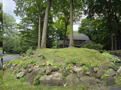 Lawn care service in Shorewood, 55331