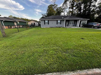 Lawn care service in Valdosta, 31601